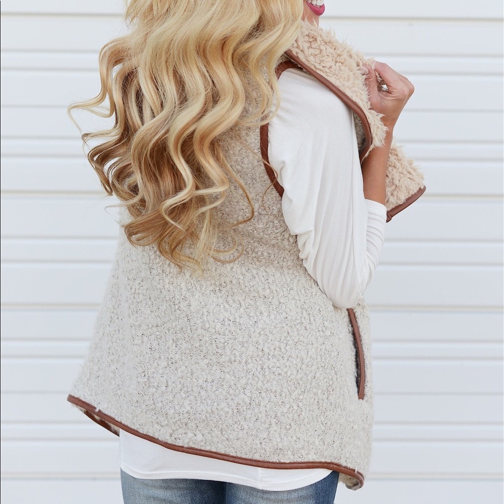NWT Faux Fur Shearling Soft Cozy Vest Beige - Picture 7 of 8